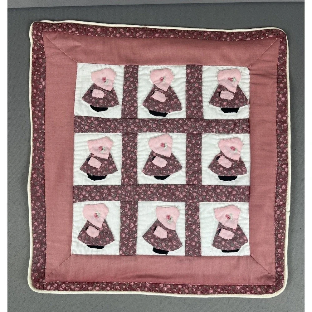 Quilt Block Wall-hanging Sunbonnet Sue 12